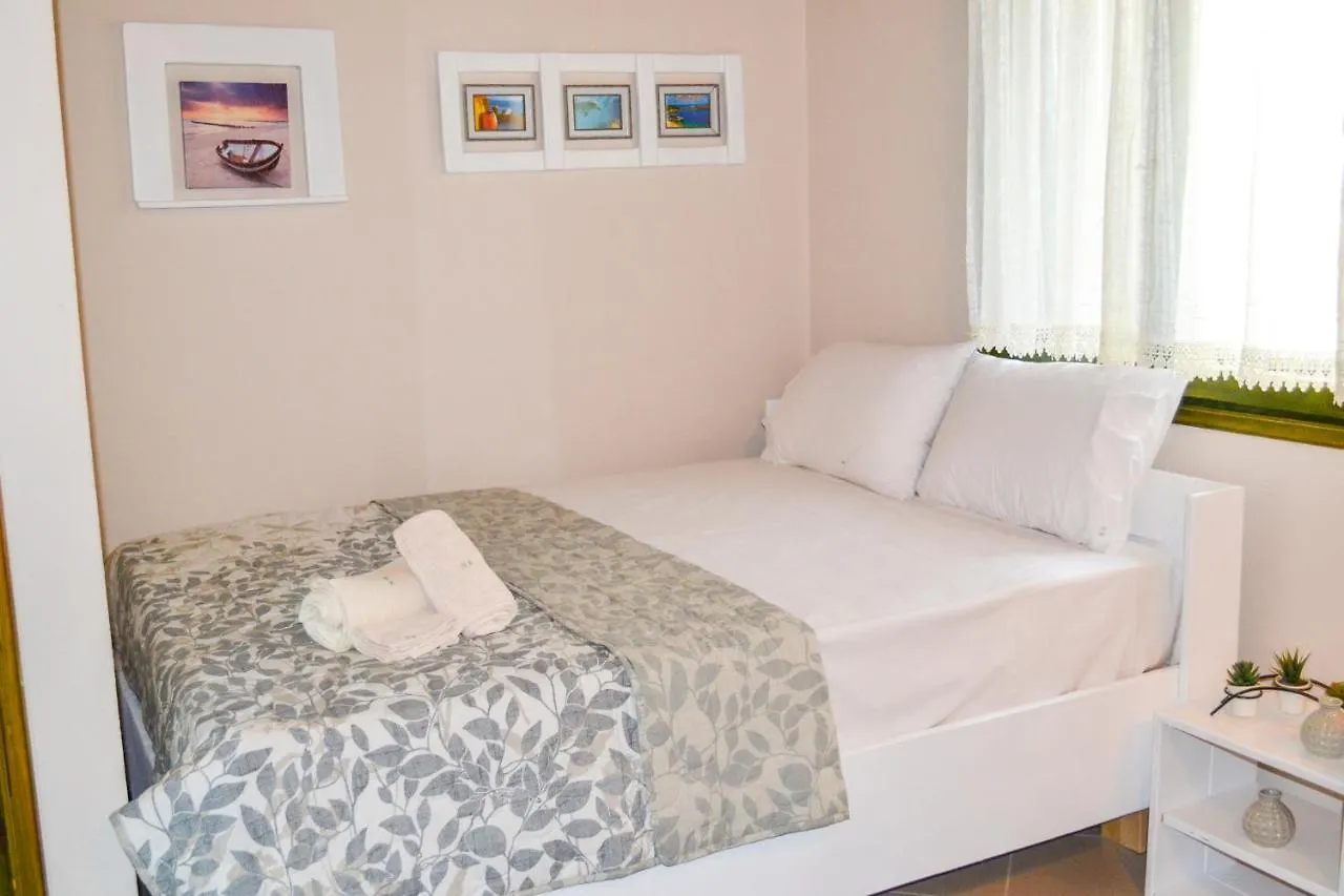 Nikos Stone House 80M From The Beach With Wifi Gerakini 0*,  Grecia